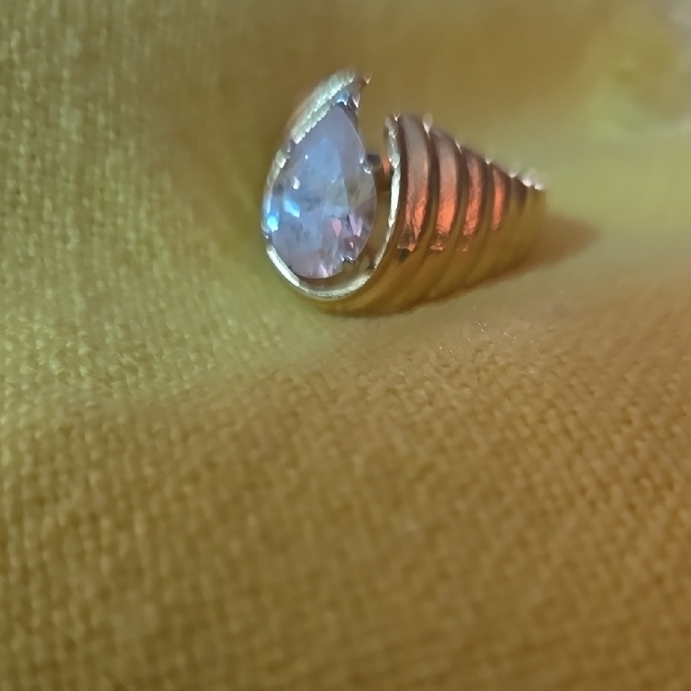 Elegant Gold and Silver Teardrop Ring